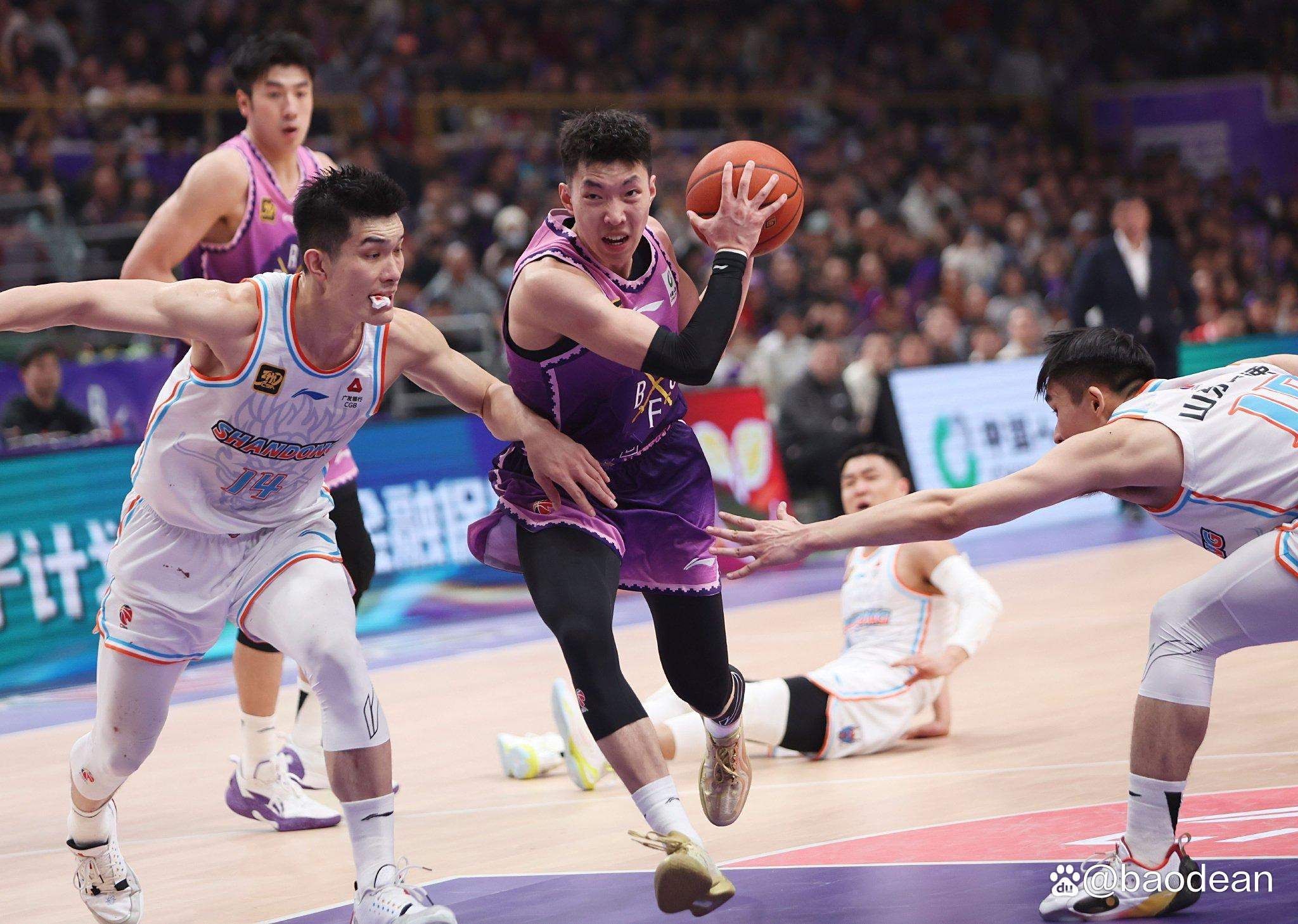 亚冠倒计时，山东男篮关键时刻迎来里程碑，细节引发关注，底气十足，训练强度明显提升(很有道理底气十足是什么成语)-开云链接